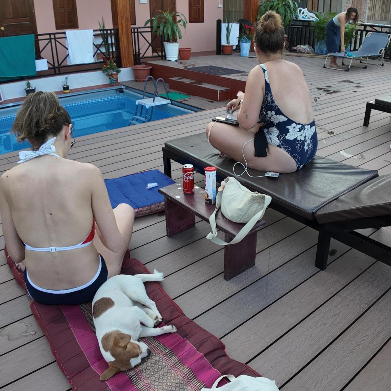 Funny Riverside Backpackers 루앙프라방 외부 사진